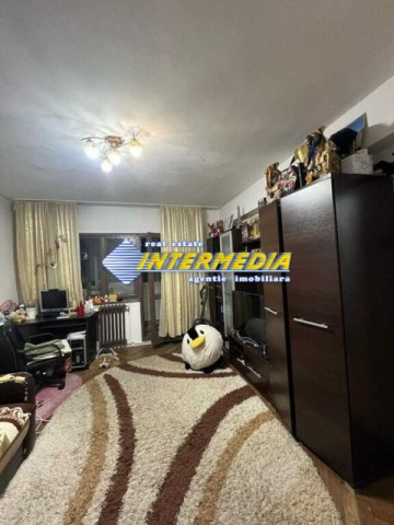 apartament-2-camere-decomandat-52-mp-de-vanzare-alba-iulia-zona-sub-stadion-6