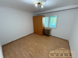 apartament-2-camere-transformat-in-3-zona-directia-muncii-pret-250-euro-2