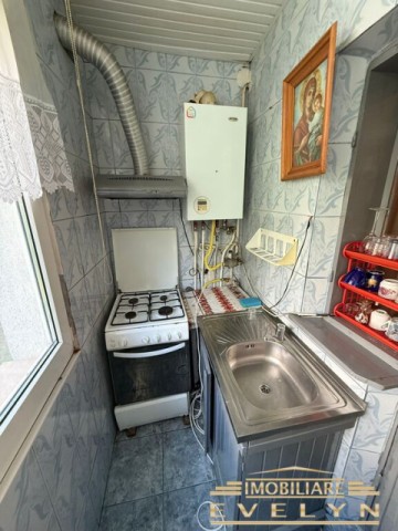 apartament-2-camere-transformat-in-3-zona-directia-muncii-pret-250-euro-4
