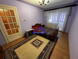 vand-apartament-2-camere-decomandat-zona-vasile-aaron-4
