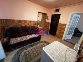 vand-apartament-2-camere-decomandat-zona-vasile-aaron-5