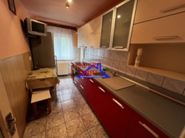 vand-apartament-2-camere-decomandat-zona-vasile-aaron-7