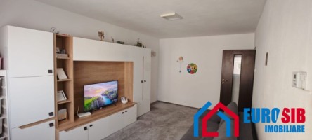 apartament-3-camere-decomandate-si-pivnita-in-sibiu-v-aaron-1