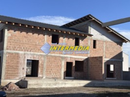 vanzare-casa-noua-p1-cu-130-mp-utili-la-rosu-la-asfalt-si-320-mp-teren-alba-micesti-1