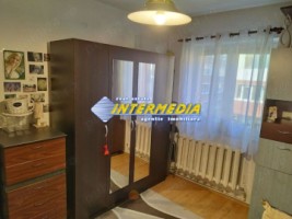 apartament-3-camere-in-cetate-closca-etaj-2-finisat-complet-4