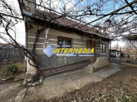 1242-mp-teren-intravilan-imprejmuit-la-asfalt-cu-toate-utilitatile-si-bransamente-si-constructie-cu-anexa-veche-9