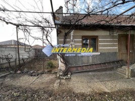 1242-mp-teren-intravilan-imprejmuit-la-asfalt-cu-toate-utilitatile-si-bransamente-si-constructie-cu-anexa-veche-15