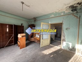 1242-mp-teren-intravilan-imprejmuit-la-asfalt-cu-toate-utilitatile-si-bransamente-si-constructie-cu-anexa-veche-21