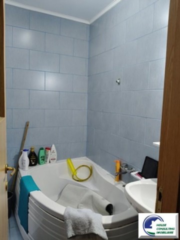 azuga-apartament-cu-trei-camere-parter-5