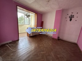 okazie-apartament-3-camere-decomandat-2-balcoane-etaj-2-cetate-liber-1