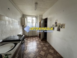 okazie-apartament-3-camere-decomandat-2-balcoane-etaj-2-cetate-liber-14