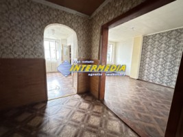 okazie-apartament-3-camere-decomandat-2-balcoane-etaj-2-cetate-liber-15