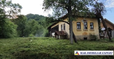vand-casa-batraneasca-3-camere-cu-1200-mp-bugheade-jos-arges