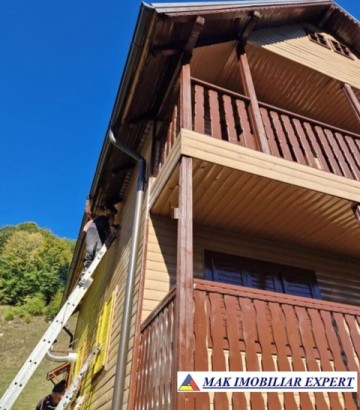 de-vanzare-cabana-de-lemn-la-munte-5-camere-teren-400-mp-in-ciocanu-dambovicioara-arges-2