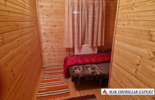 de-vanzare-cabana-de-lemn-la-munte-5-camere-teren-400-mp-in-ciocanu-dambovicioara-arges-8
