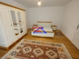 inchiriez-casa-2-camererecent-renovatacu-garajzona-lazaret-1