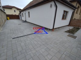 inchiriez-casa-2-camererecent-renovatacu-garajzona-lazaret-11