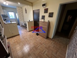 vand-apartament-4-camere-decomandat-et3renovatzona-vasile-aaron-3