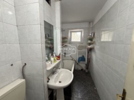 apartament-3-camere-zona-primaverii-etaj-3-din-10-4
