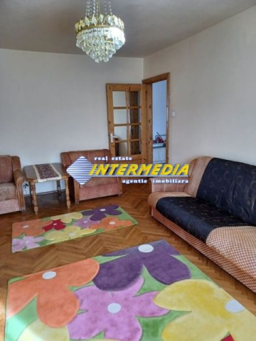 apartament-cu-2-camere-decomandat-de-vanzare-in-cetate-zona-tolstoi-1