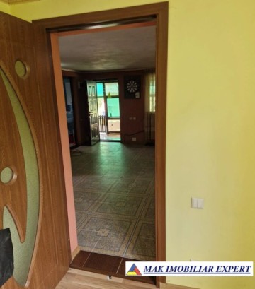 vand-casa-de-vacanta-3-camere-teren-625-mp-in-robaia-musatesti-arges-4