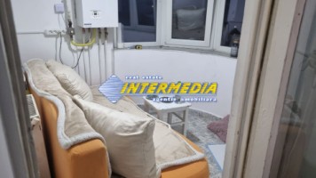 sebes-vanzare-apartament-2-camere-decomandat-etaj-2-cu-2-balcoane-central-cu-priveliste-deosebita-3