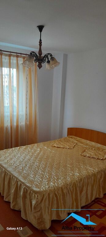 apartament-cu-3-camere-etaj-1-zona-cetate-2
