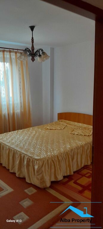 apartament-cu-3-camere-etaj-1-zona-cetate-5