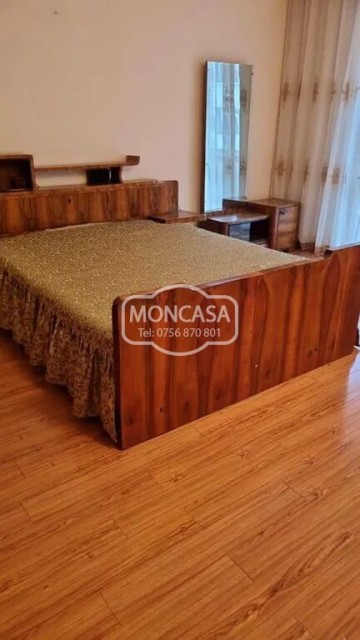 apartament-4-camere-transformat-in-3-etaj-1-zona-bulevard-3