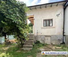 vand-casa-3-camere-teren-250-mp-in-centru-campulung-muscel-arges-3