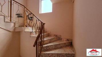 apartament-la-casa-cu-garaj-si-curte-proprie-etaj-1-3