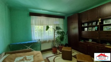 apartament-la-casa-cu-garaj-si-curte-proprie-etaj-1-6