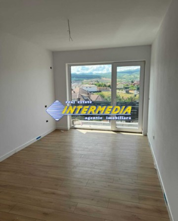 vanzare-apartament-3-camere-2-bai-2-balcoane-78-mp-utili-debara-dresing-alba-iulia-zona-cetate-hcc