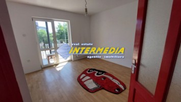 apartament-cu-3-camere-de-inchiriat-la-casa-zona-cetate-2