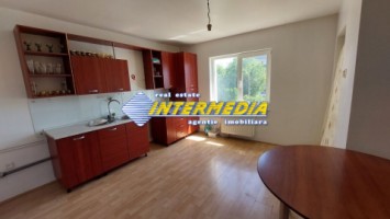 apartament-cu-3-camere-de-inchiriat-la-casa-zona-cetate-1