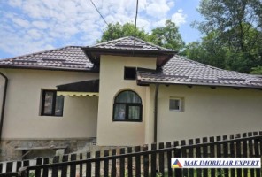 casa-3-camere-cu-teren-3270-mp-de-vanzare-in-valea-barbusii-campulung-muscel-arges-1