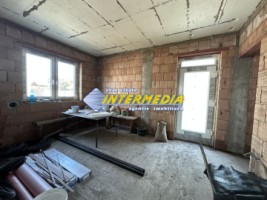 casa-noua-p1-finisata-la-cheie-cu-333-mp-teren-imprejmuita-si-toate-utilitatiile-15