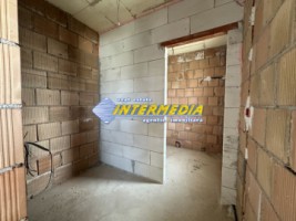 casa-noua-p1-finisata-la-cheie-cu-333-mp-teren-imprejmuita-si-toate-utilitatiile-23