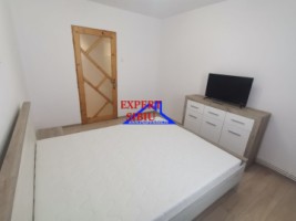 inchiriez-apartament-3-camere-decomandat-renovat-zona-mihai-viteazul-1