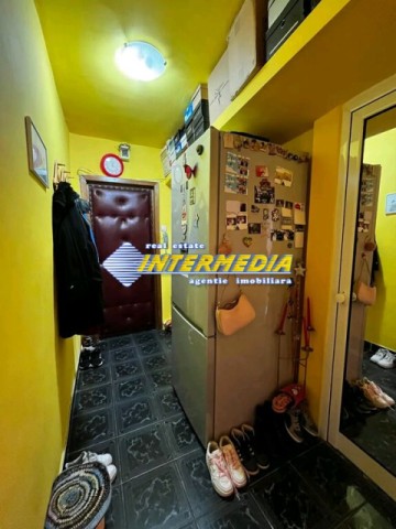 apartament-2-camere-de-vanzare-cetate-etaj-intermediar-2