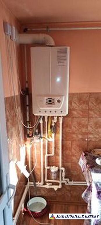 casa-4-camere-si-teren-270-mp-de-vanzare-in-giurgiu-confortabila-si-spatioasa-3