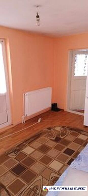 casa-4-camere-si-teren-270-mp-de-vanzare-in-giurgiu-confortabila-si-spatioasa-4