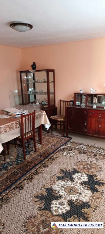 casa-4-camere-si-teren-270-mp-de-vanzare-in-giurgiu-confortabila-si-spatioasa-2