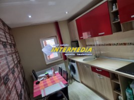 vanzare-casa-pe-de-150-mp-ampoita-cu-garaj-crama-si-finisata-1800-mp-teren-si-utilitatii-7