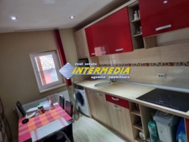 vanzare-casa-pe-de-150-mp-ampoita-cu-garaj-crama-si-finisata-1800-mp-teren-si-utilitatii-6
