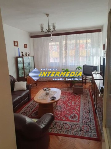 apartament-3-camere-decomandat-de-vanzare-etaj-1-centru-alba-iulia