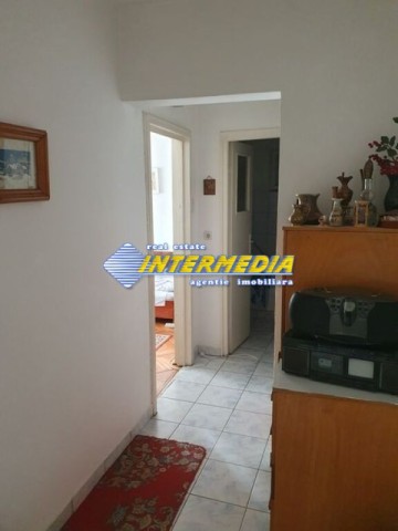 apartament-3-camere-decomandat-de-vanzare-etaj-1-centru-alba-iulia-4