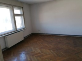 casa-in-zona-grivitei-cu-teren-de-1000-mp-3