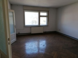 casa-in-zona-grivitei-cu-teren-de-1000-mp-4