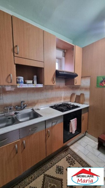 apartament-3-camere-de-inchiriat-in-centru-cu-garaj-5